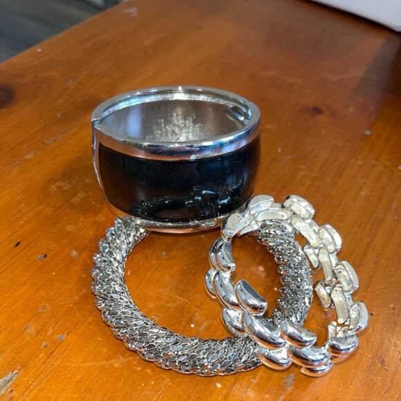 Bangle Bracelet Bundle Anne Klein - Picture 2 of 2